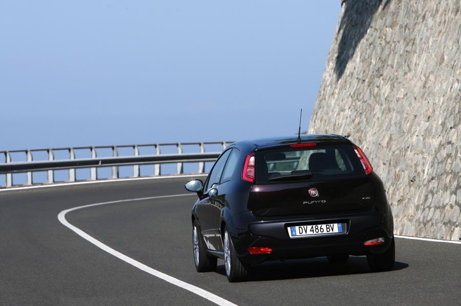  Fiat Punto Evo 2009 года  (фото 31 из 45)